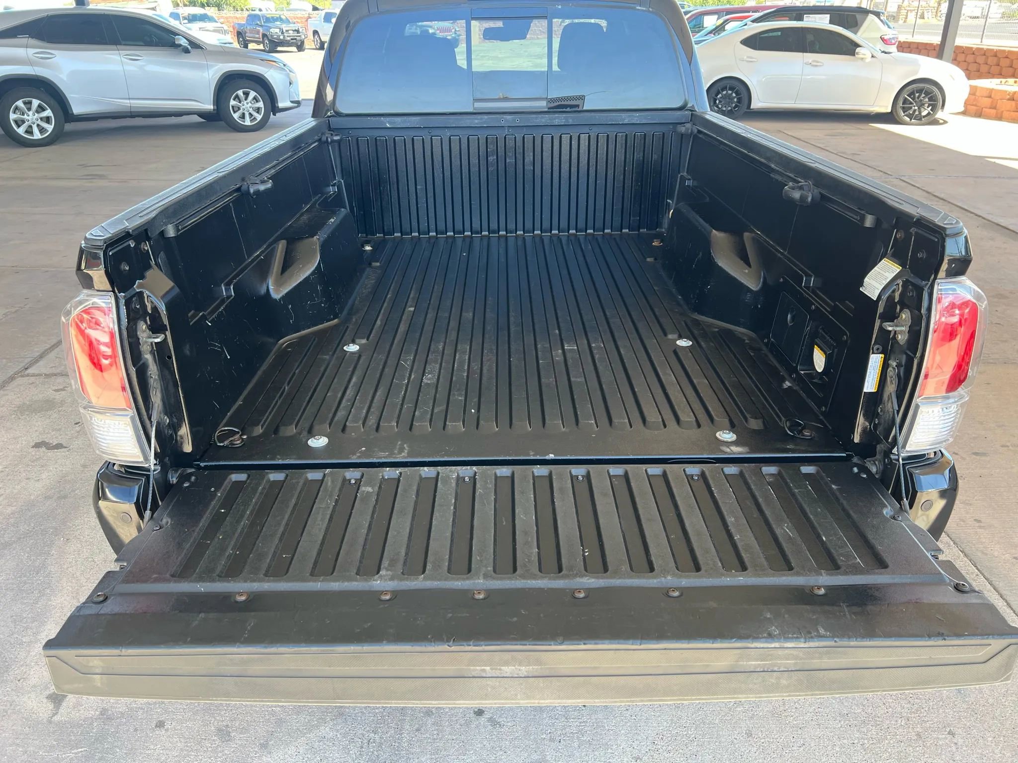 Used 2021 Toyota Tacoma TRD Off-Road image 31