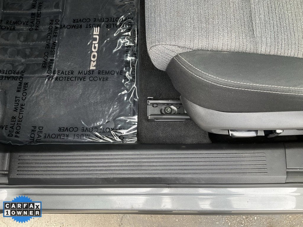 Used 2021 Nissan Rogue SV image 14