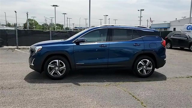 Certified 2020 GMC Terrain SLT w/ Preferred Package image 5