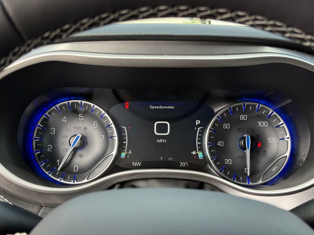 New 2026 Chrysler Pacifica Select image 17