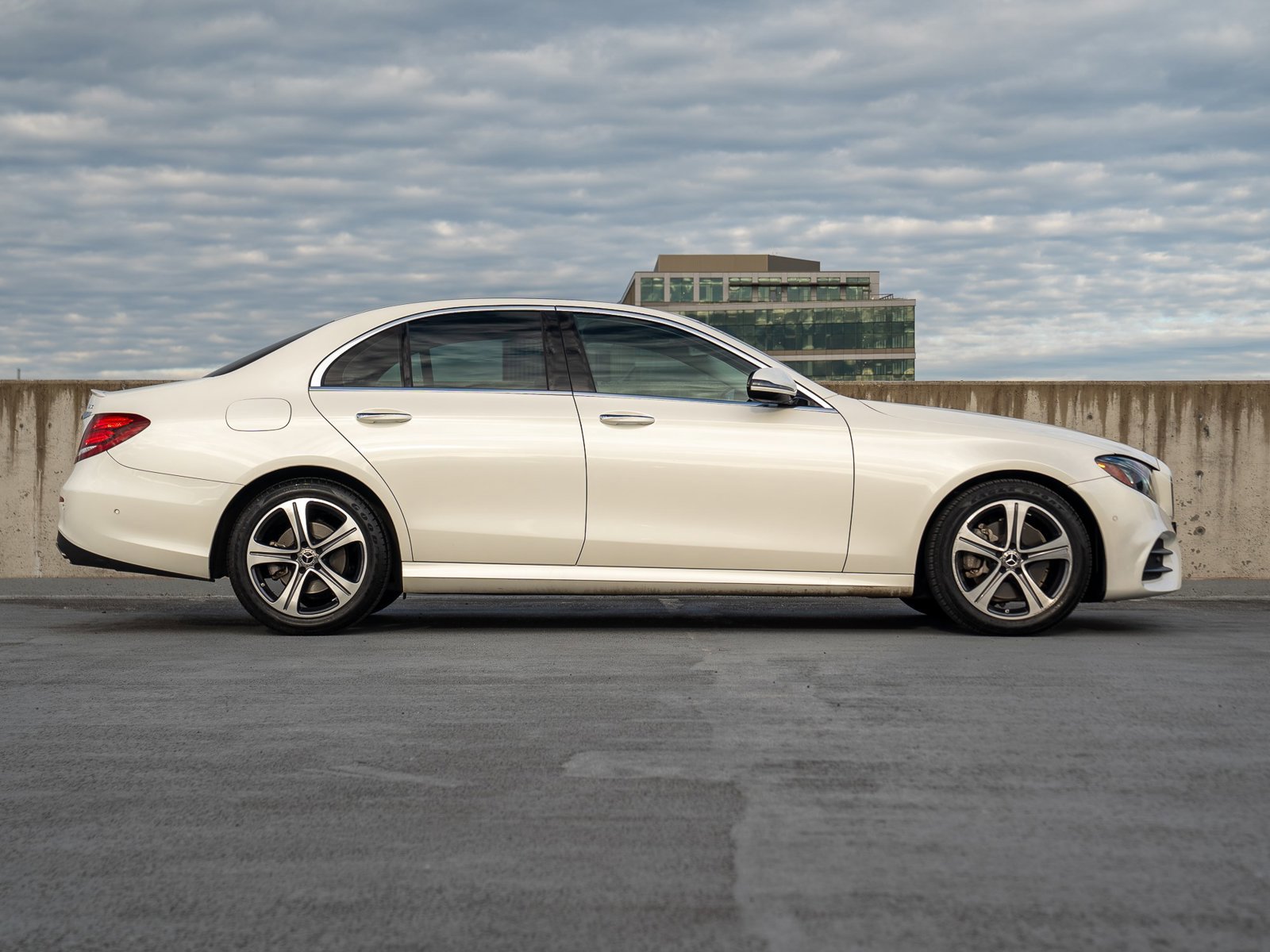 Certified 2018 Mercedes-Benz E 300 4MATIC image 6