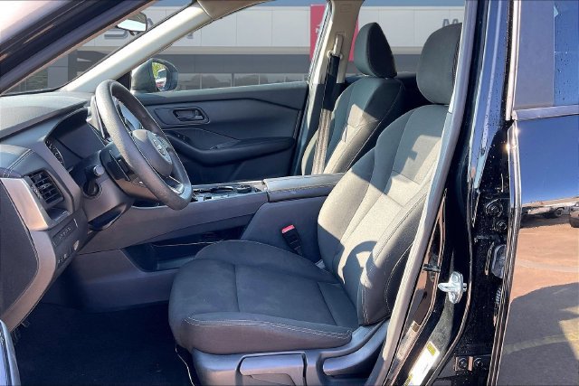 Used 2024 Nissan Rogue S AWD/4WD image 20