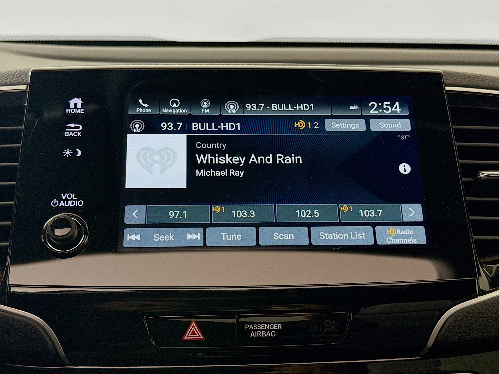 Used 2020 Honda Pilot Touring image 15