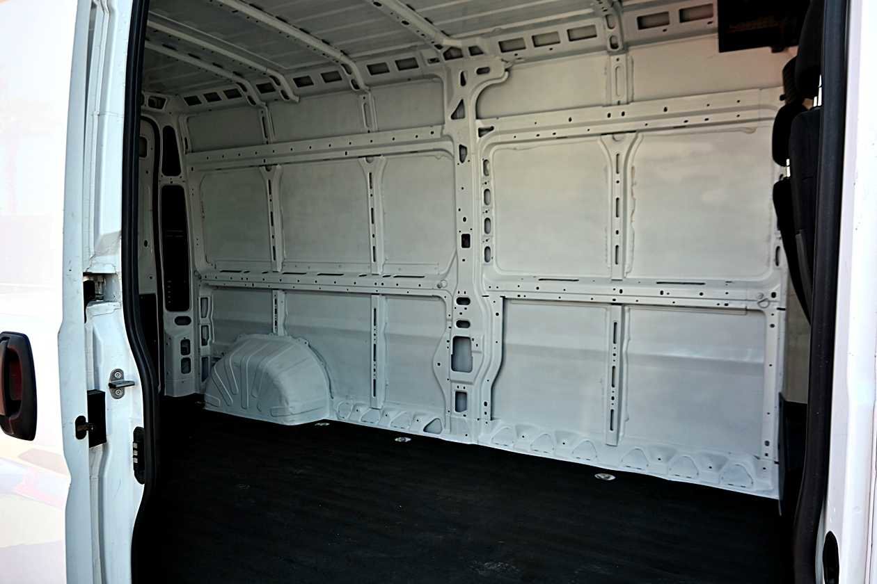 Used 2021 RAM ProMaster 2500 FWD image 4