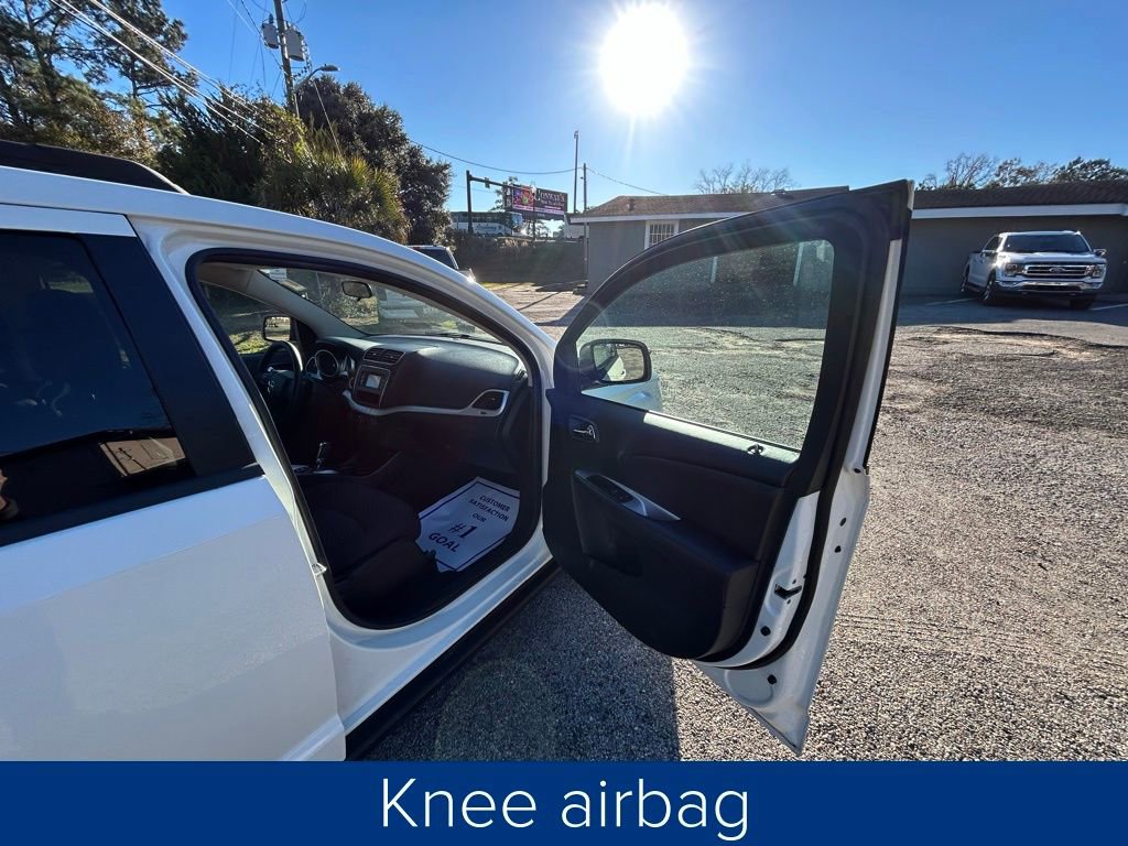 Used 2013 Dodge Journey SXT w/ Flexible Seating Group image 24