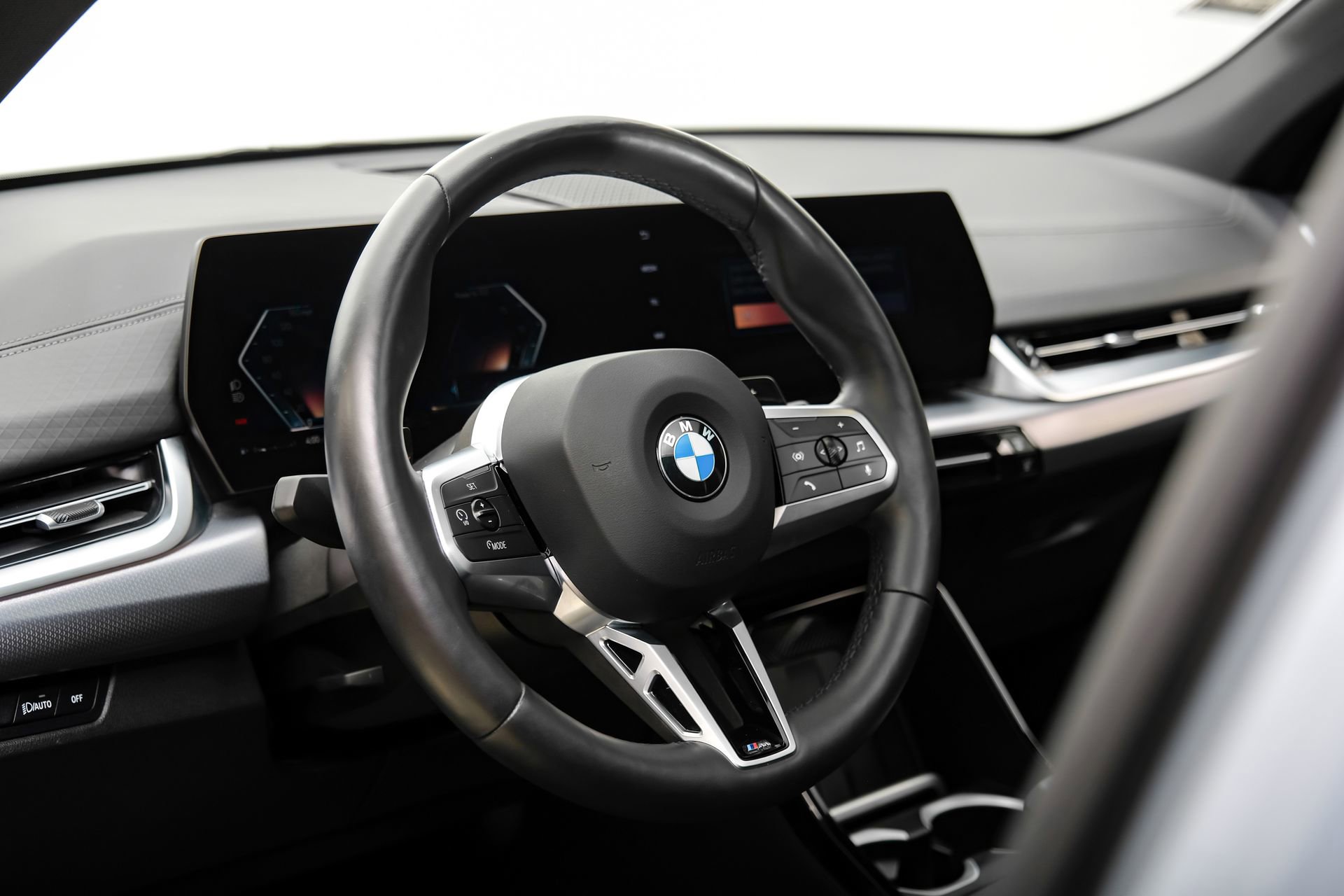 Used 2025 BMW X2 xDrive28i AWD/4WD image 20