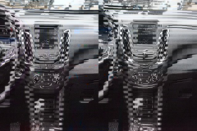 Used 2024 Chevrolet Equinox LT image 11