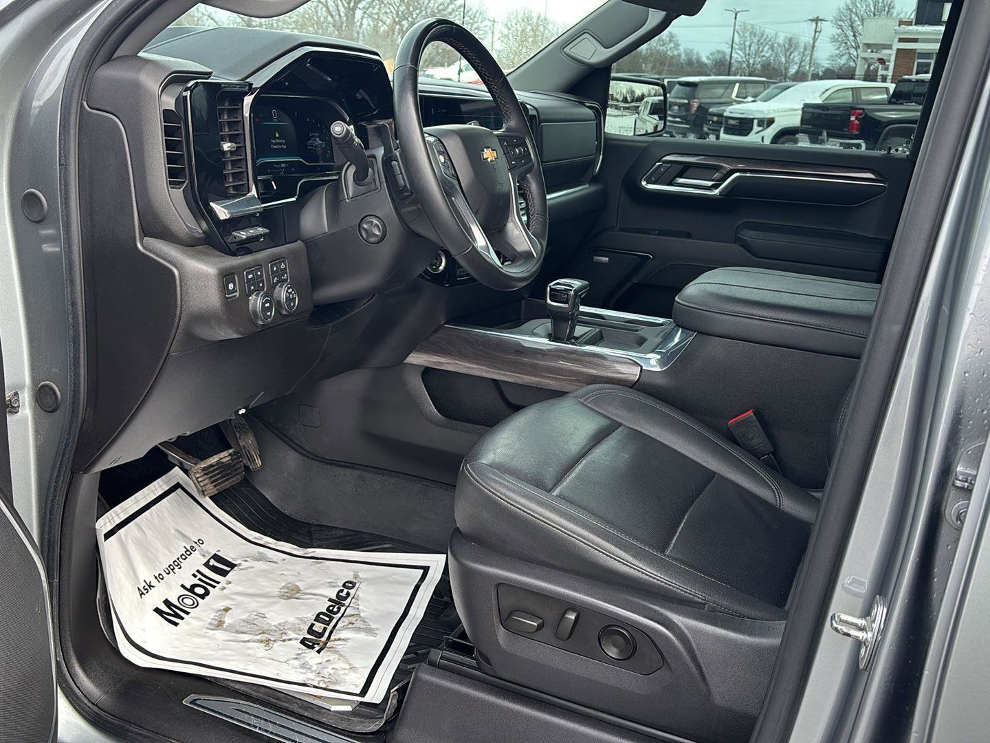 Used 2024 Chevrolet Silverado 1500 LTZ image 17