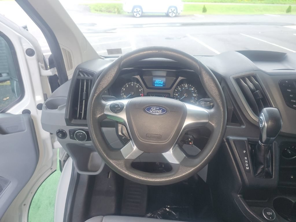 Used 2018 Ford Transit 250 130 Low Roof RWD image 12