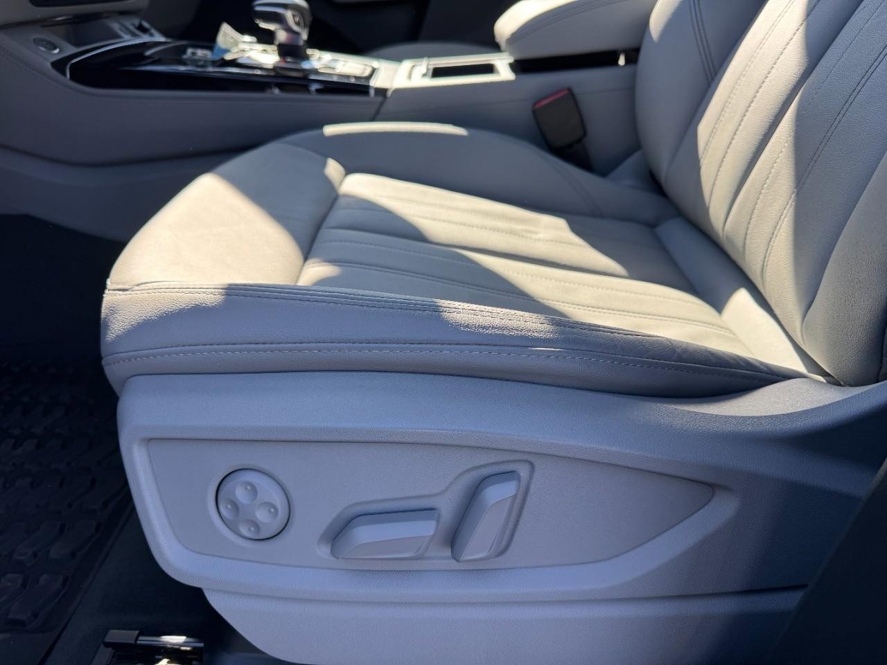 Used 2022 Audi Q5 2.0T Premium Plus image 18