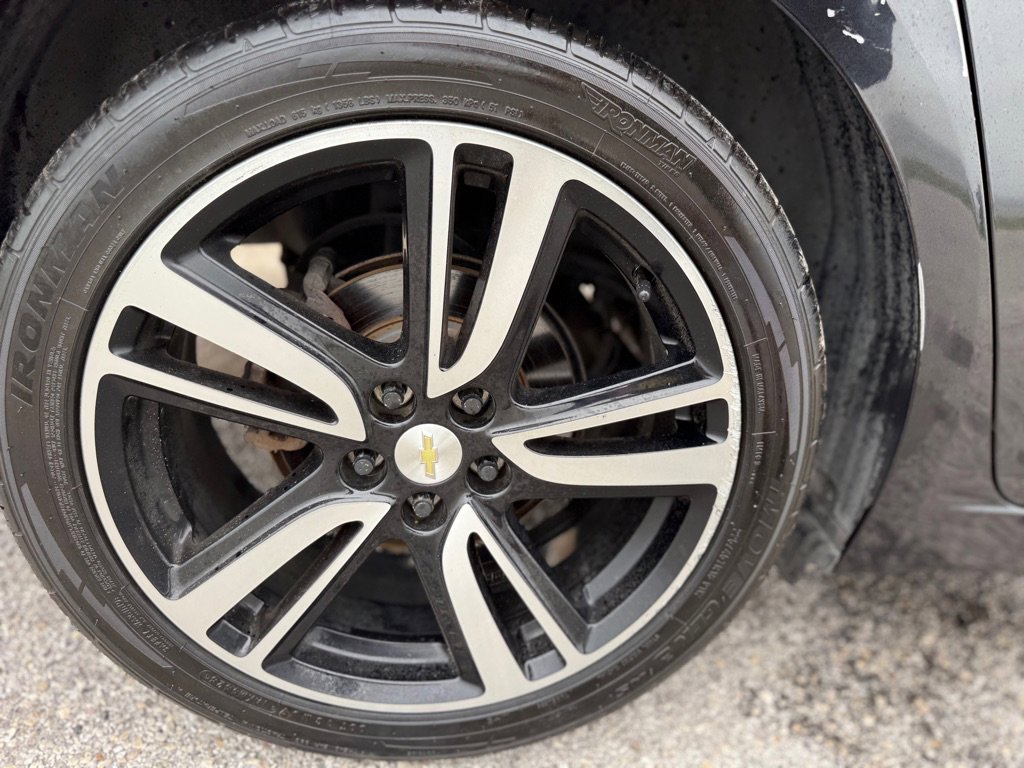 Used 2011 Chevrolet Cruze LTZ FWD image 22