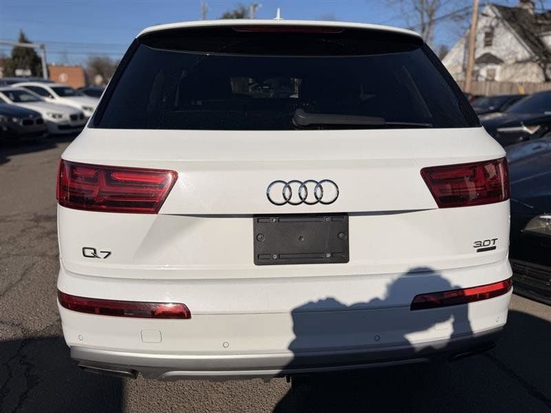 Used 2018 Audi Q7 3.0T Premium Plus image 7