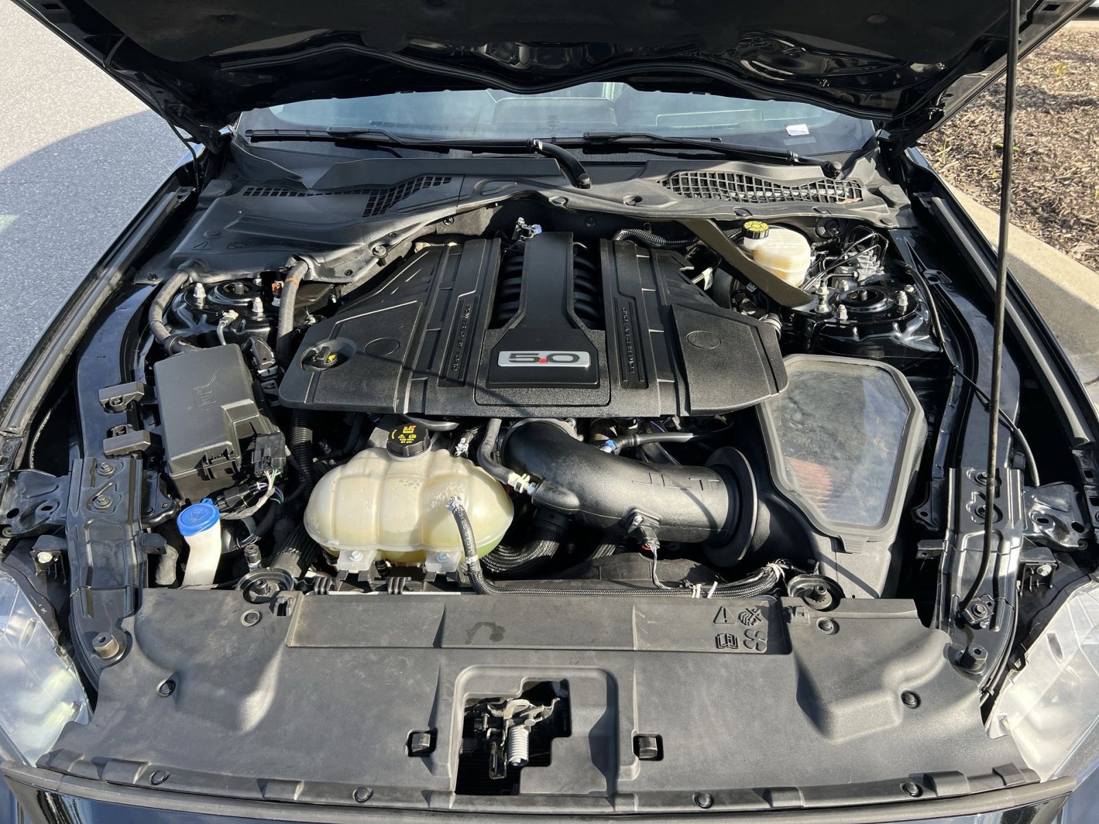 Used 2022 Ford Mustang GT Premium w/ Equipment Group 401A RWD image 27
