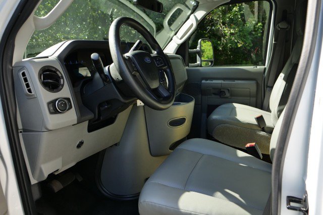 Used 2022 Ford E-350 and Econoline 350 Super Duty w/ Power Windows & Locks Group RWD image 15
