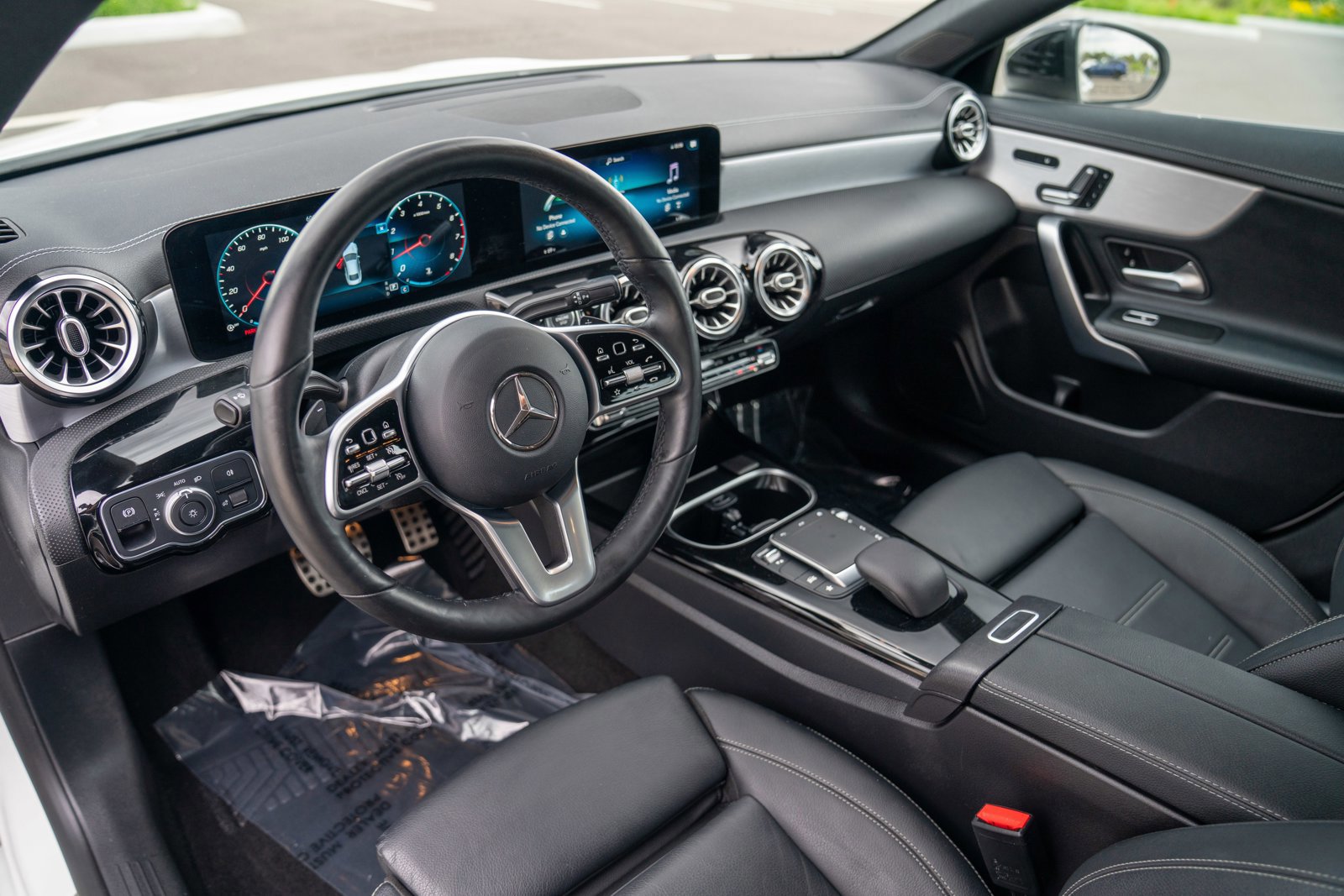 Used 2021 Mercedes-Benz CLA 250 4MATIC image 4
