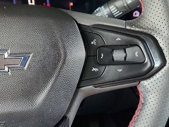 Used 2024 Chevrolet Trax RS w/ Sunroof Package FWD image 38