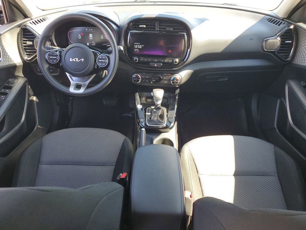 Used 2023 Kia Soul S image 9