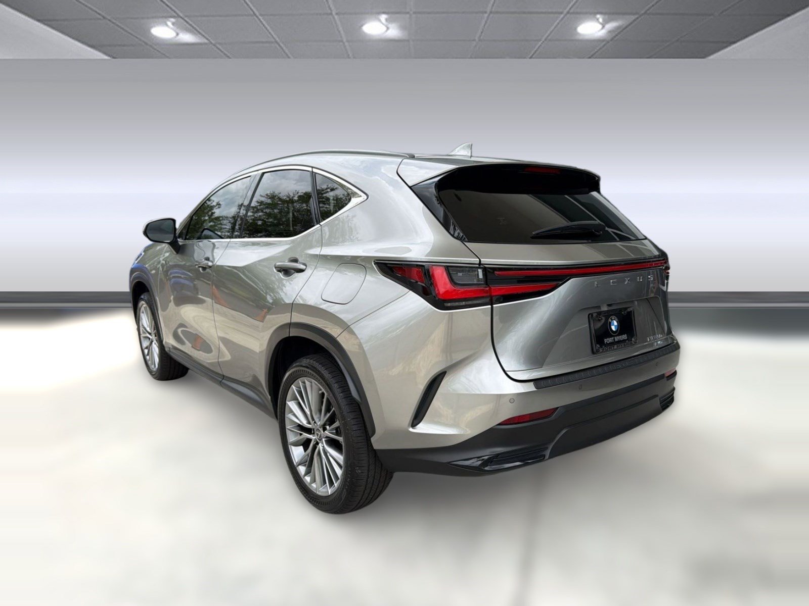 Used 2022 Lexus NX 350 AWD image 3