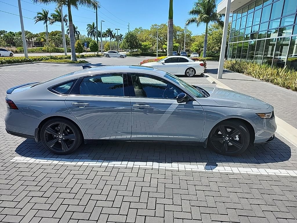 Used 2023 Honda Accord Sport image 6