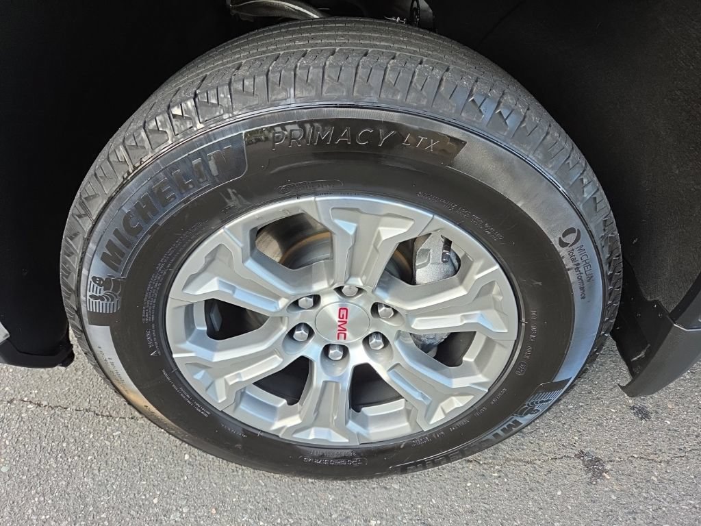 Used 2025 GMC Sierra 1500 SLT RWD image 14