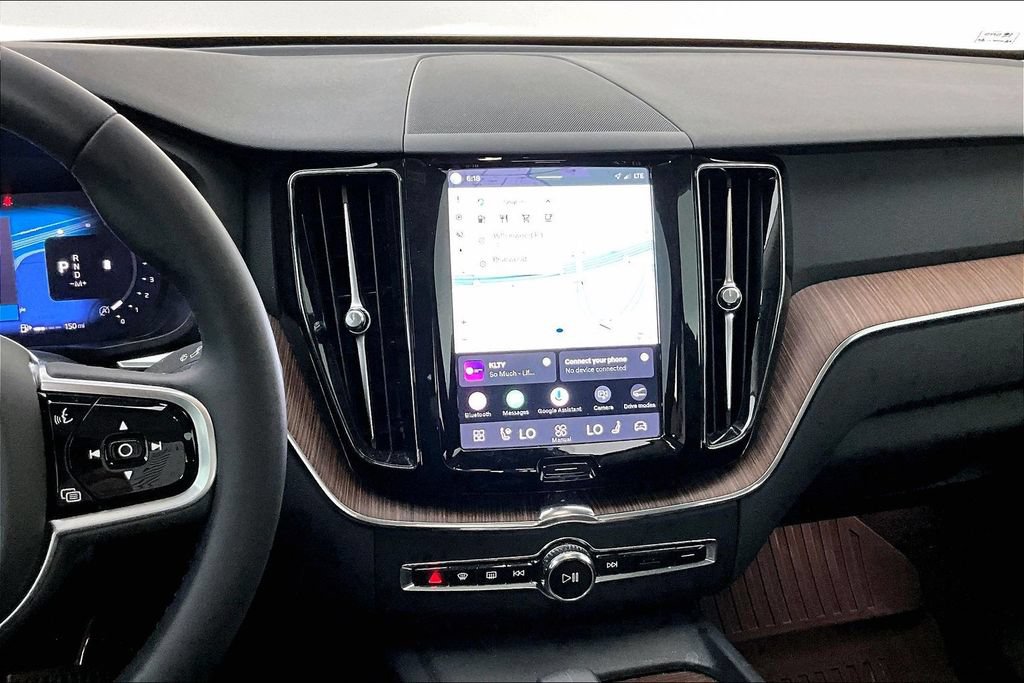 Certified 2023 Volvo XC60 B5 Plus w/ Protection Package Premier FWD image 7