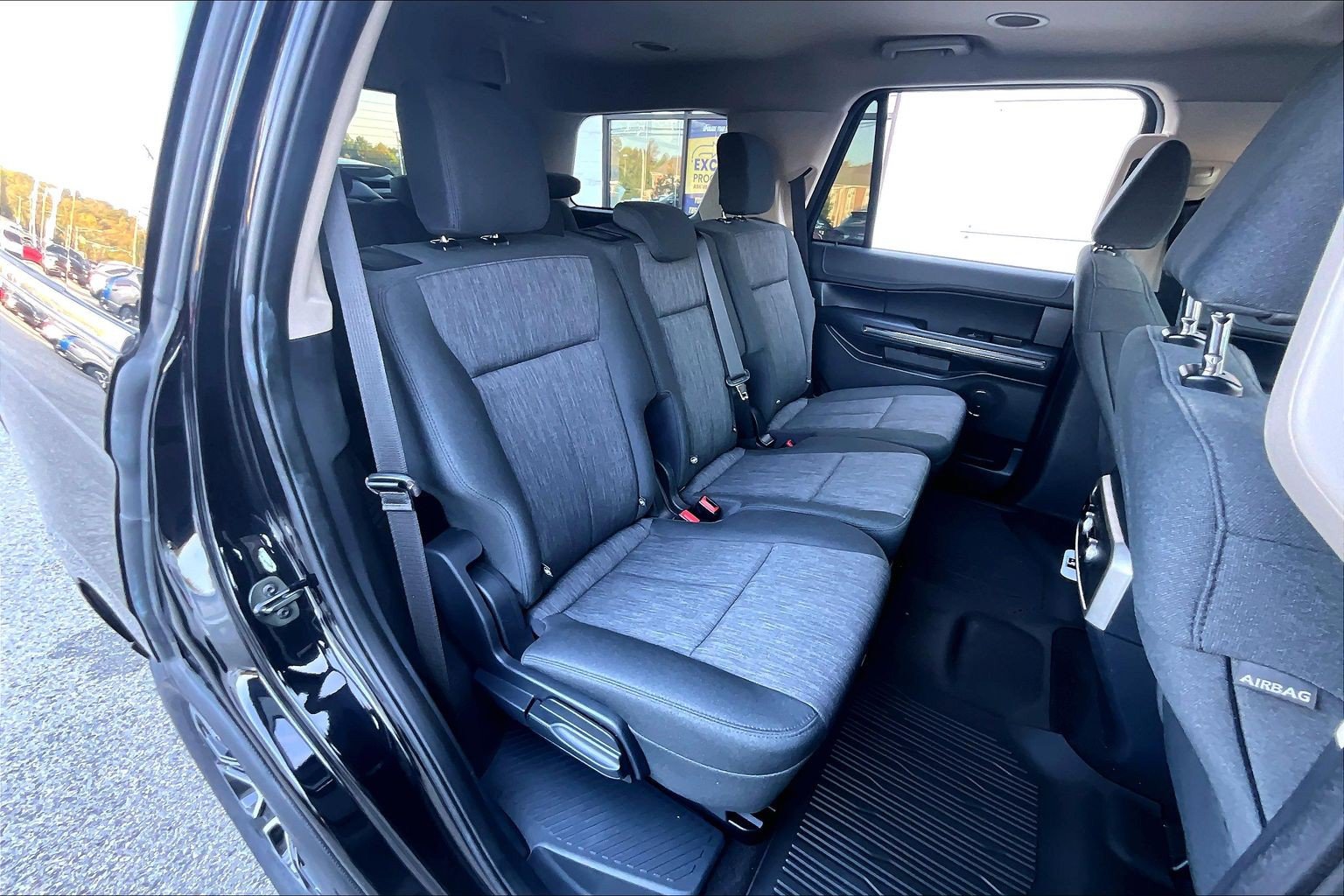 Used 2023 Ford Expedition XLT AWD/4WD image 23