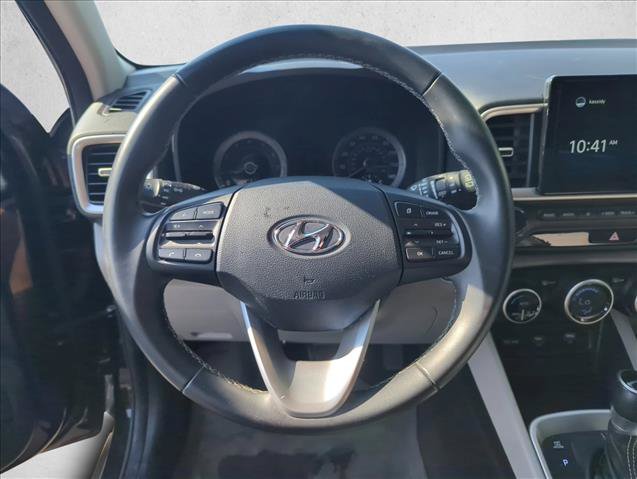 Used 2021 Hyundai Venue SEL w/ Premium Package FWD image 13