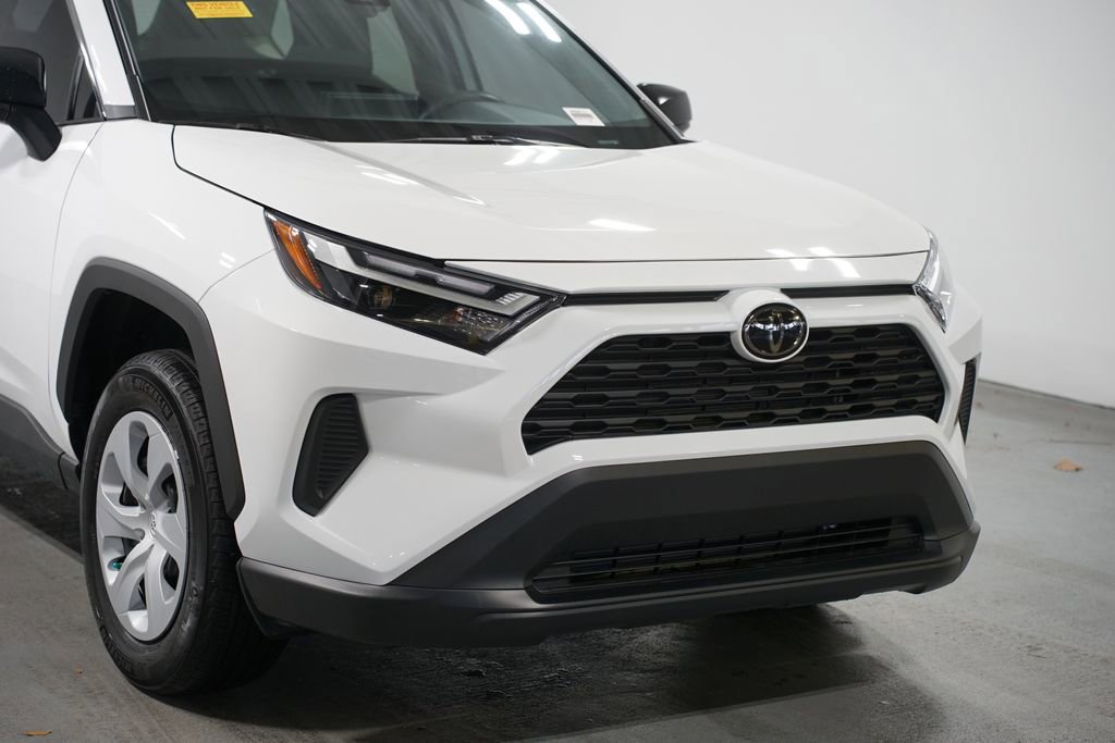 Certified 2025 Toyota RAV4 LE image 4