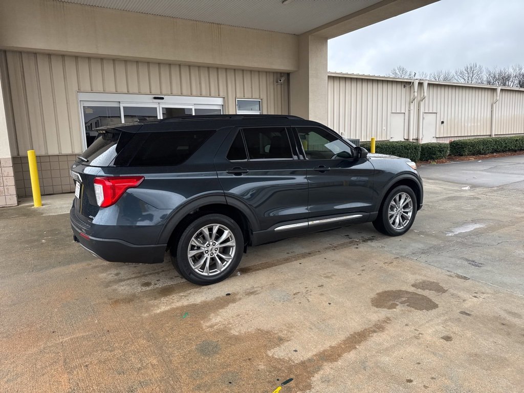 Used 2022 Ford Explorer XLT w/ Equipment Group 202A image 11