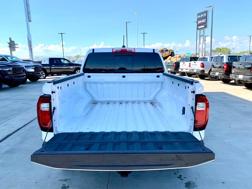Used 2024 GMC Canyon Elevation w/ Convenience Package AWD/4WD image 18