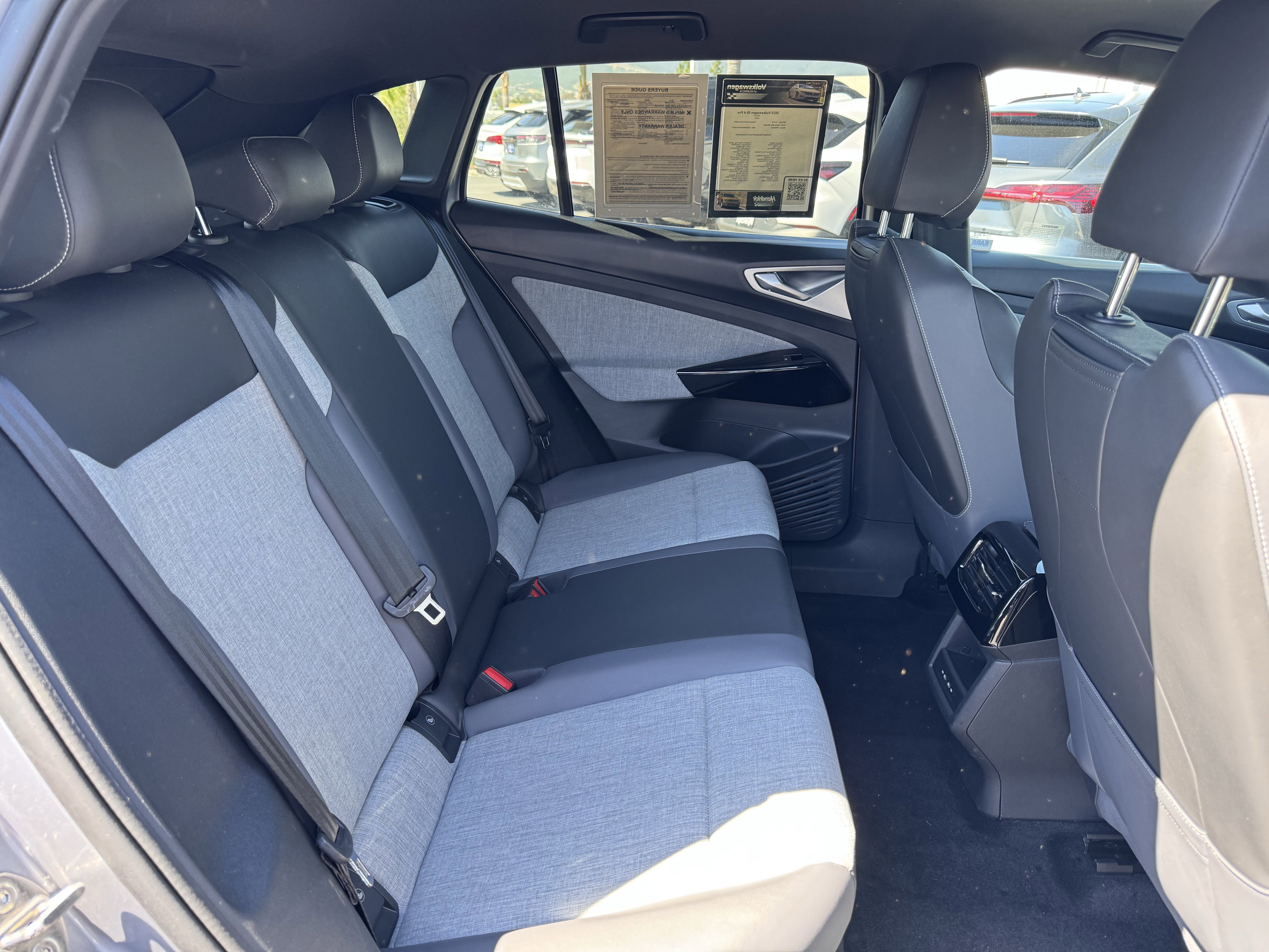 Used 2023 Volkswagen ID.4 Pro image 33