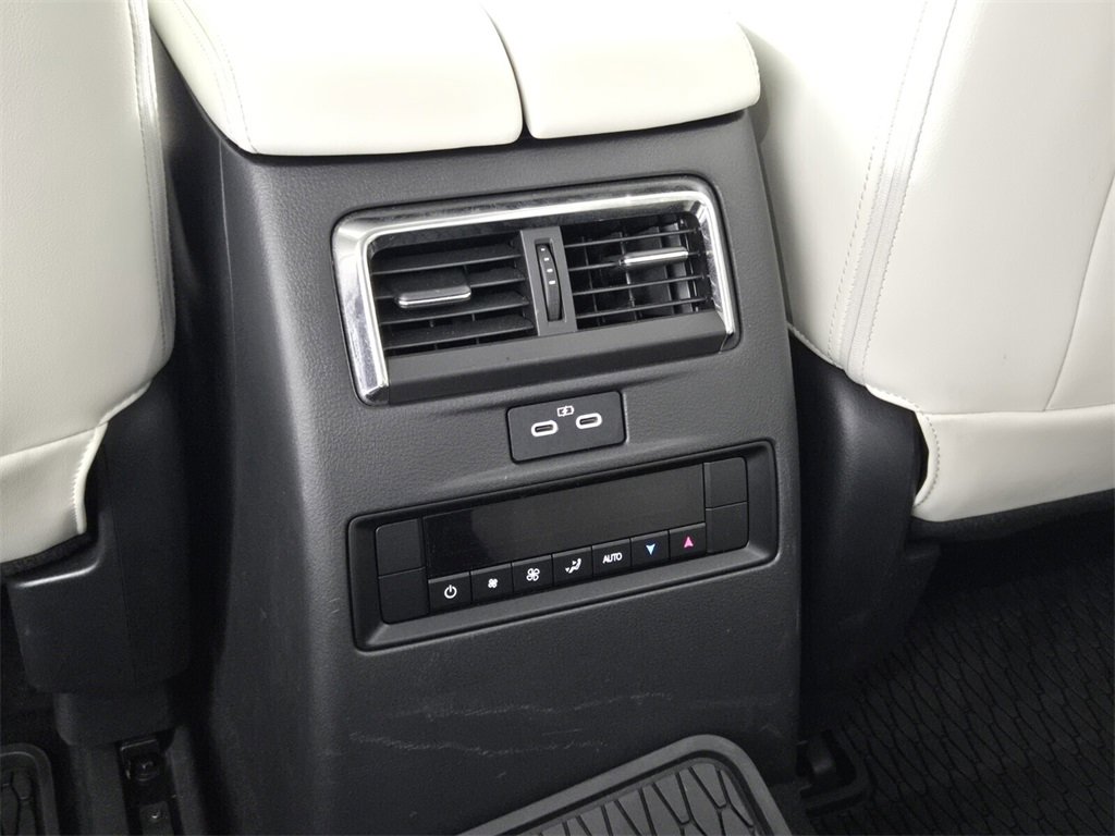 Used 2024 MAZDA CX-90 3.3 Turbo S w/ Premium Package image 11