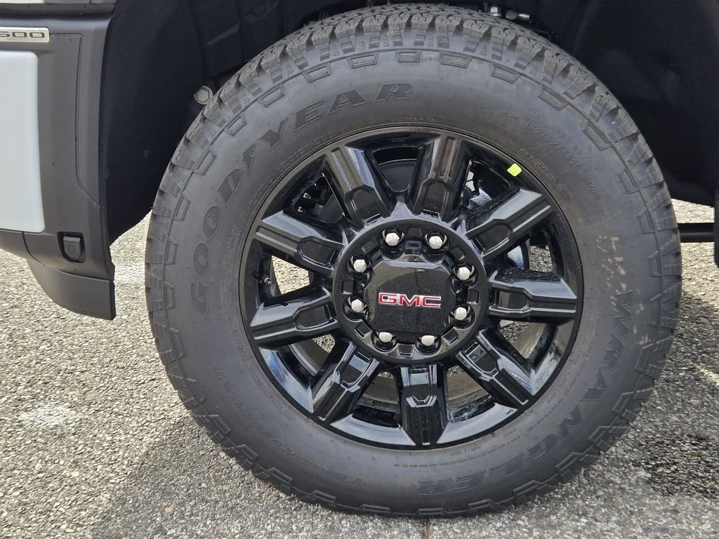 New 2026 GMC Sierra 3500 AT4 w/ AT4 Premium Plus Package AWD/4WD image 8