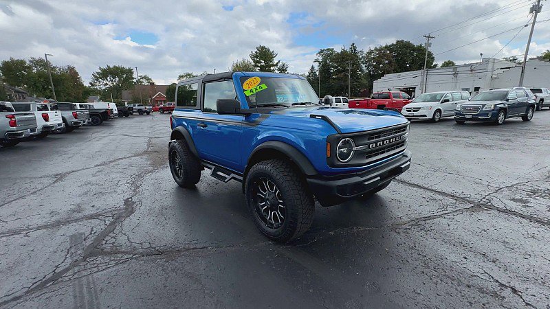 Used 2022 Ford Bronco 2-Door image 2