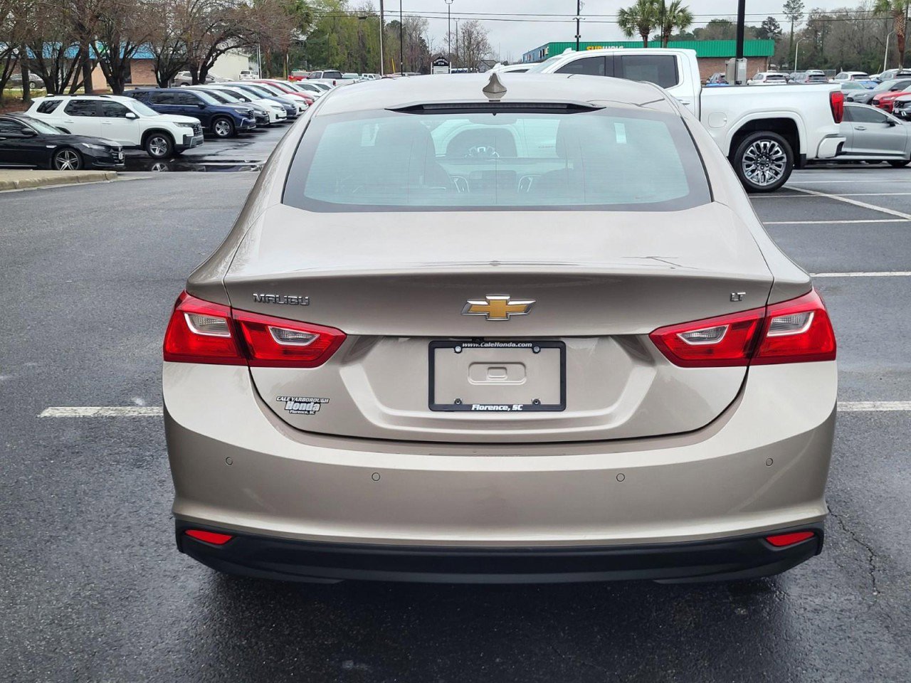 Used 2025 Chevrolet Malibu LT image 3