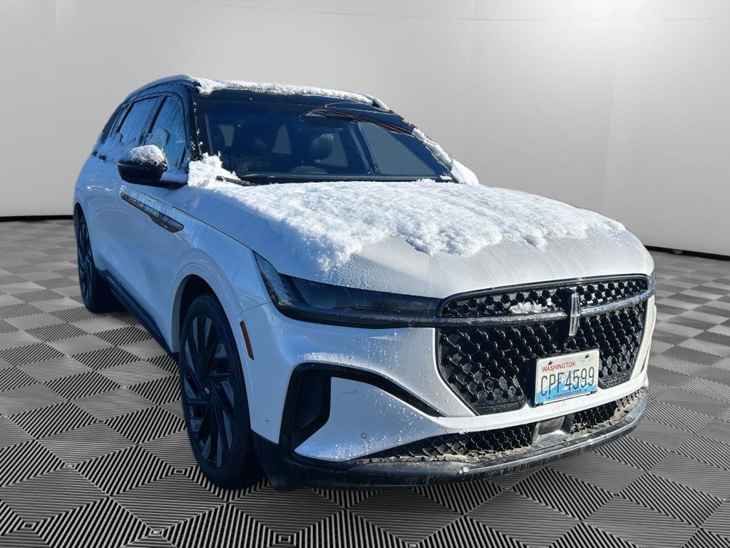 Used 2024 Lincoln Nautilus Reserve w/ Equipment Group 202A