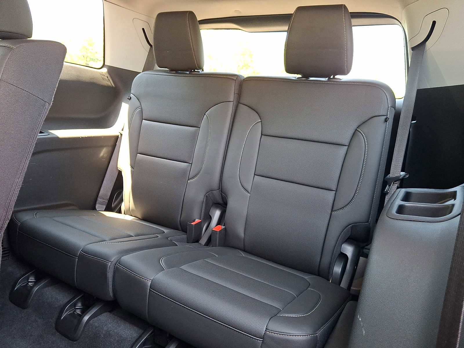 Used 2021 GMC Acadia SLT w/ Elevation Edition FWD image 13