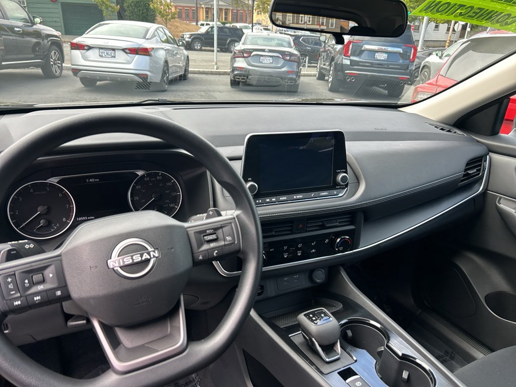 Used 2026 Nissan Rogue S AWD/4WD image 12