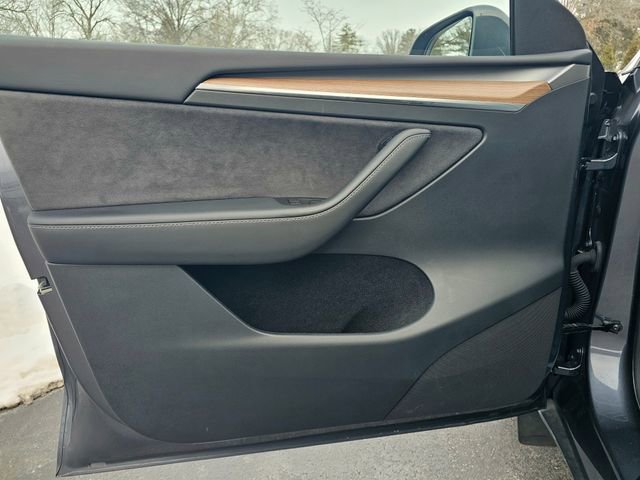 Used 2023 Tesla Model Y Long Range image 20