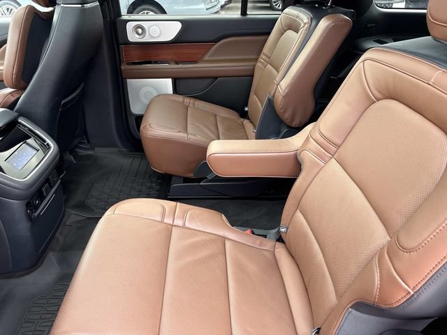 Certified 2024 Lincoln Navigator Reserve AWD/4WD image 18