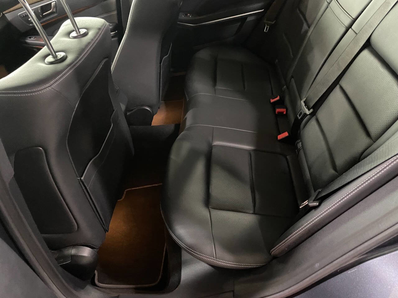 Used 2016 Mercedes-Benz E 350 4MATIC Sedan image 19