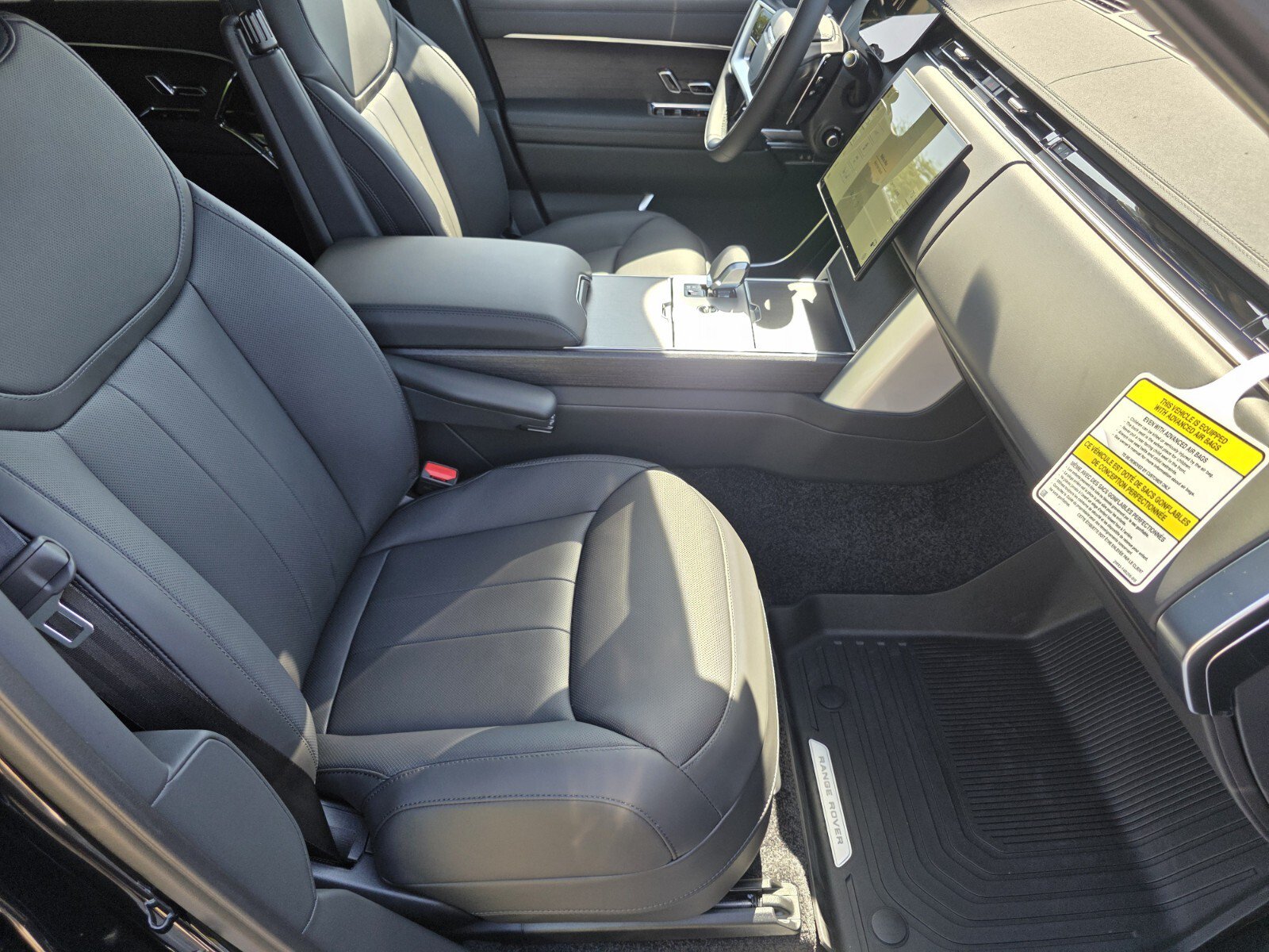 New 2026 Land Rover Range Rover SE AWD/4WD image 3