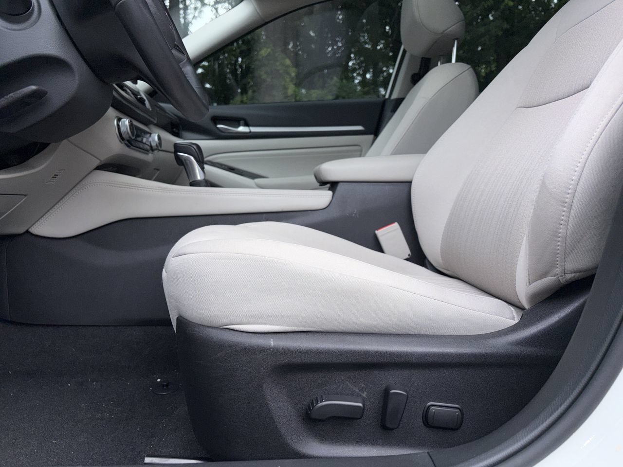 Used 2023 Nissan Altima 2.5 SV w/ SV Premium Package FWD image 20