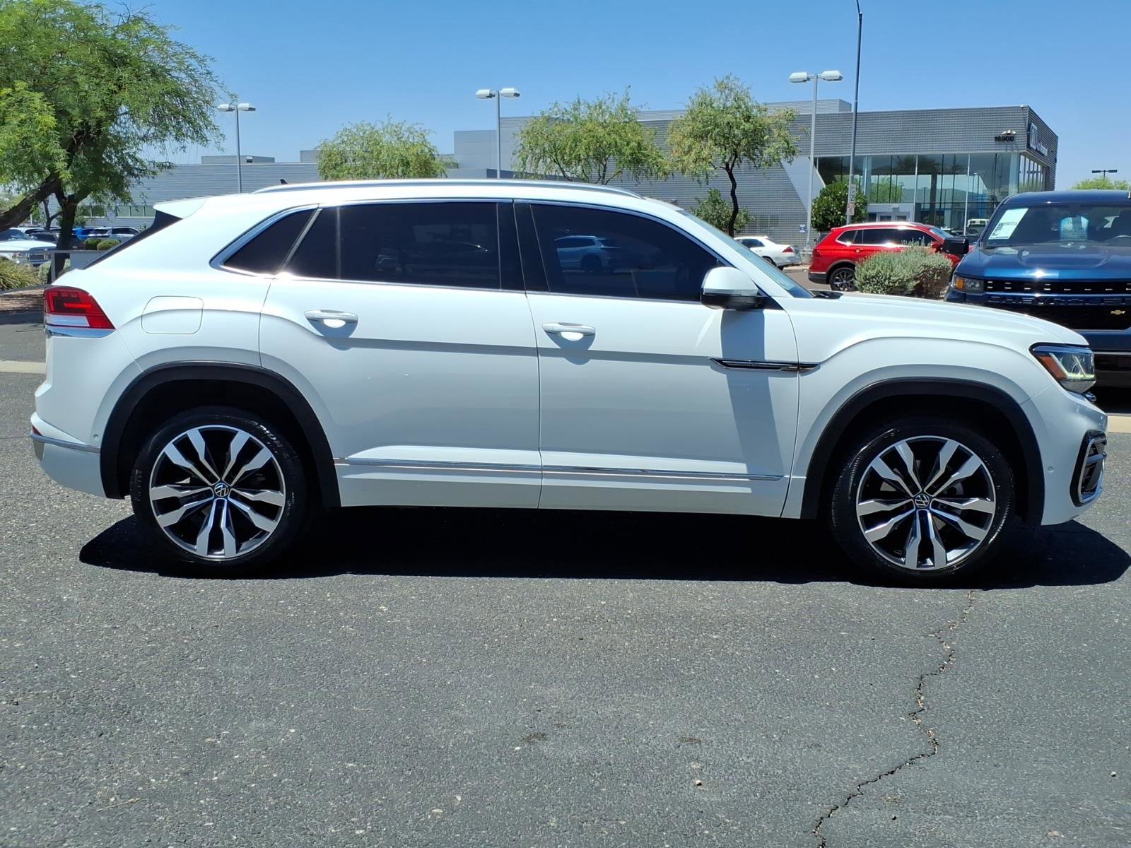 Certified 2023 Volkswagen Atlas Cross Sport SEL Premium R-Line AWD/4WD image 8