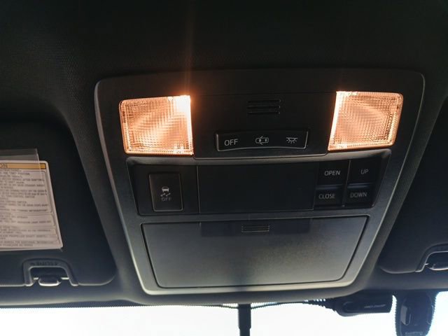 Used 2017 Toyota Tacoma TRD Sport image 33