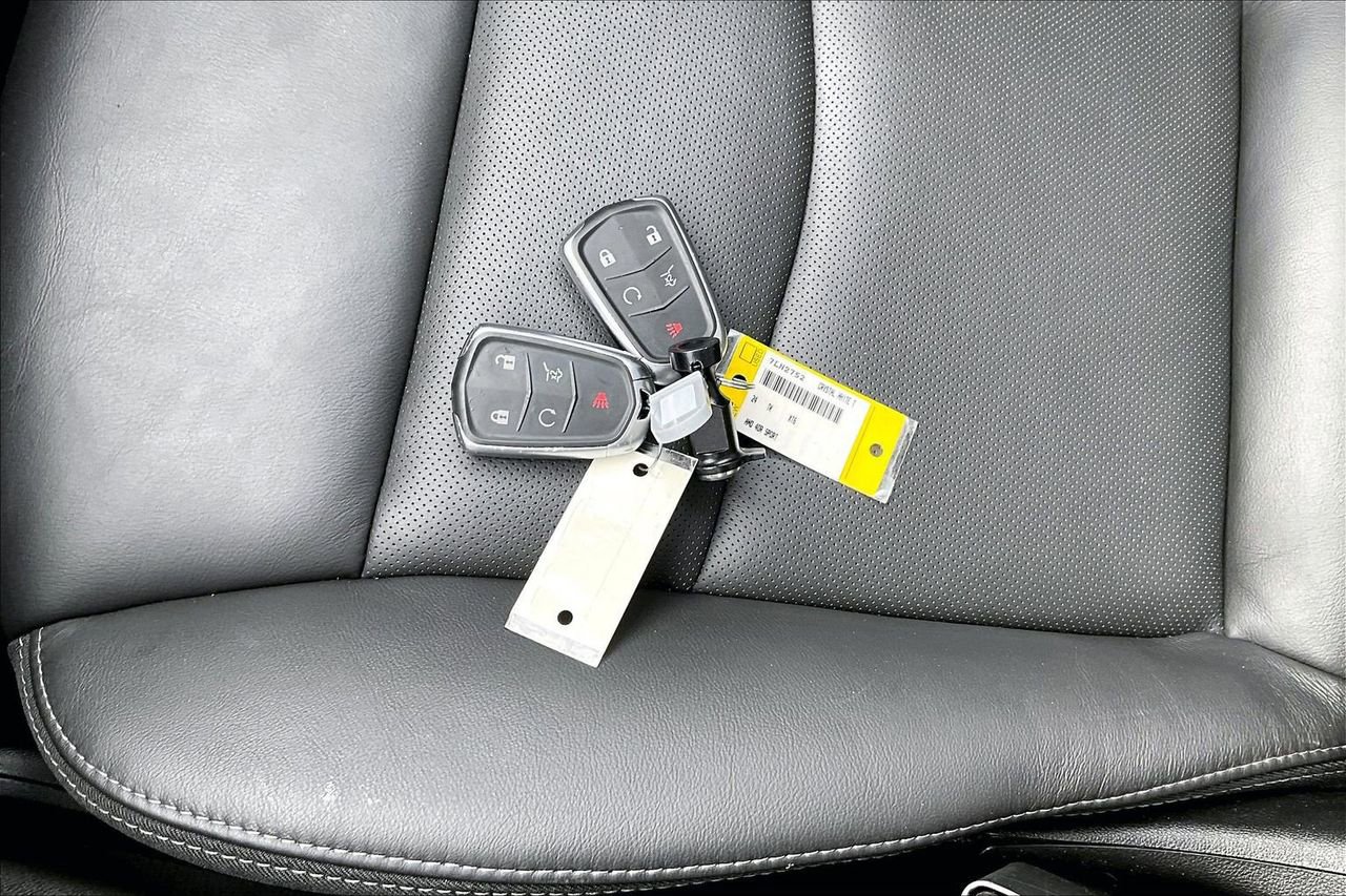 Used 2024 Cadillac XT6 Sport image 34