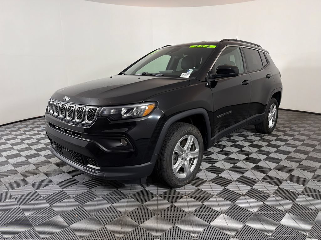 Used 2023 Jeep Compass Latitude AWD/4WD image 7