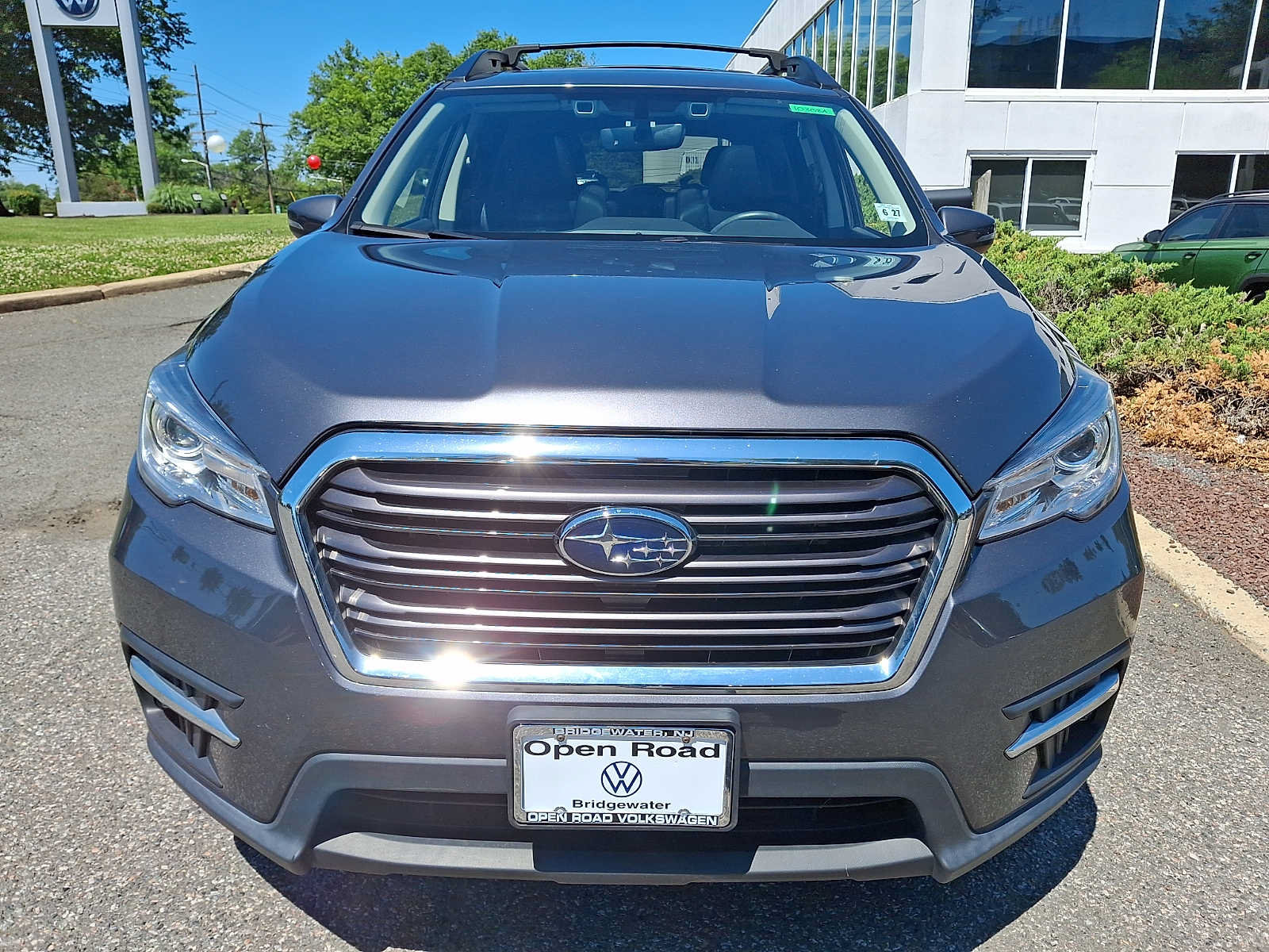 Used 2022 Subaru Ascent Limited w/ Technology Package AWD/4WD image 2
