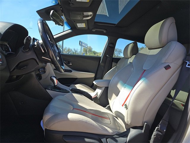 Used 2020 Hyundai Veloster Turbo Ultimate image 15