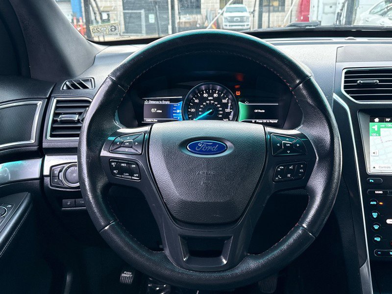 Used 2017 Ford Explorer Sport image 17